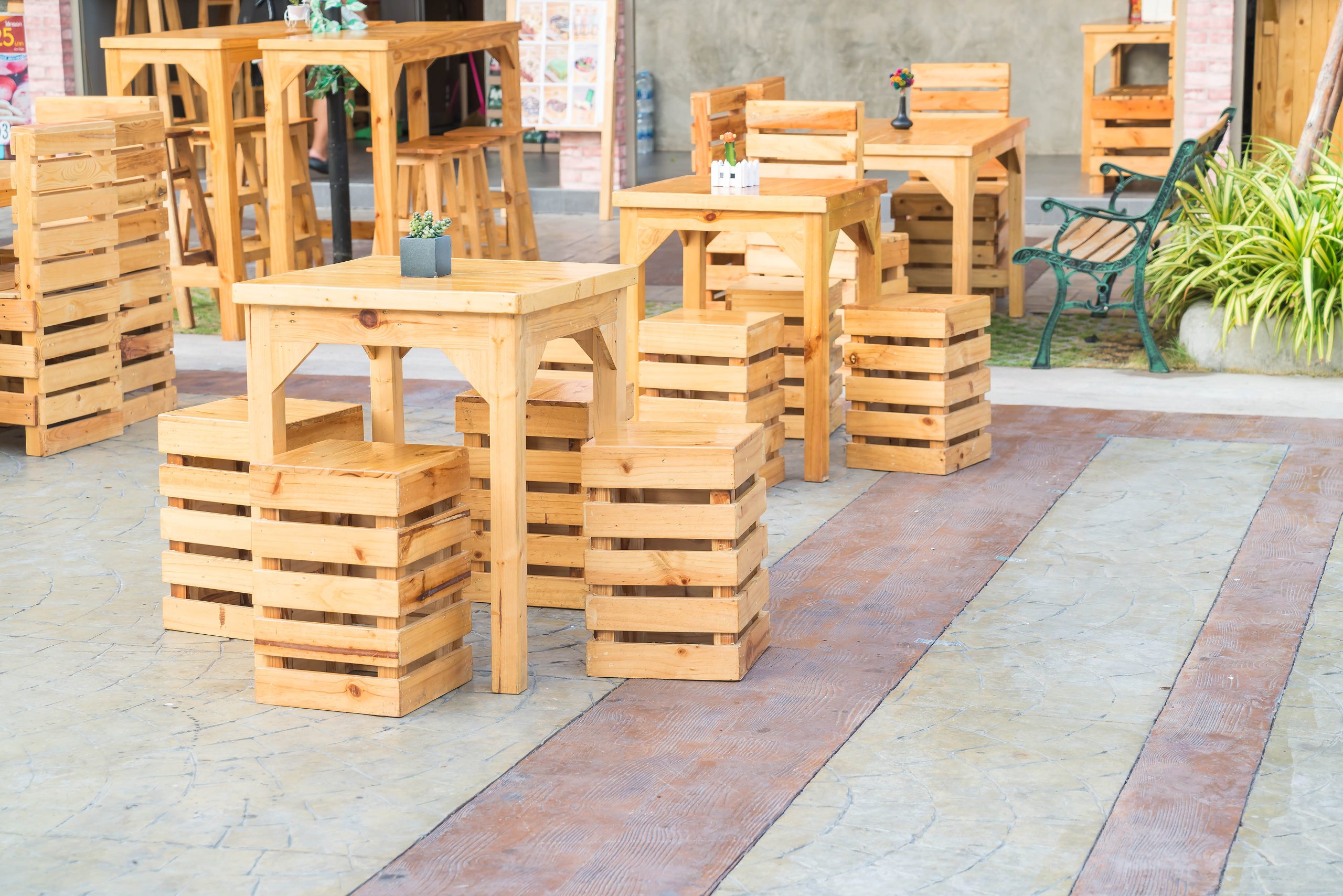 The Role of Material Choice in Engineering Custom Wooden Pallets